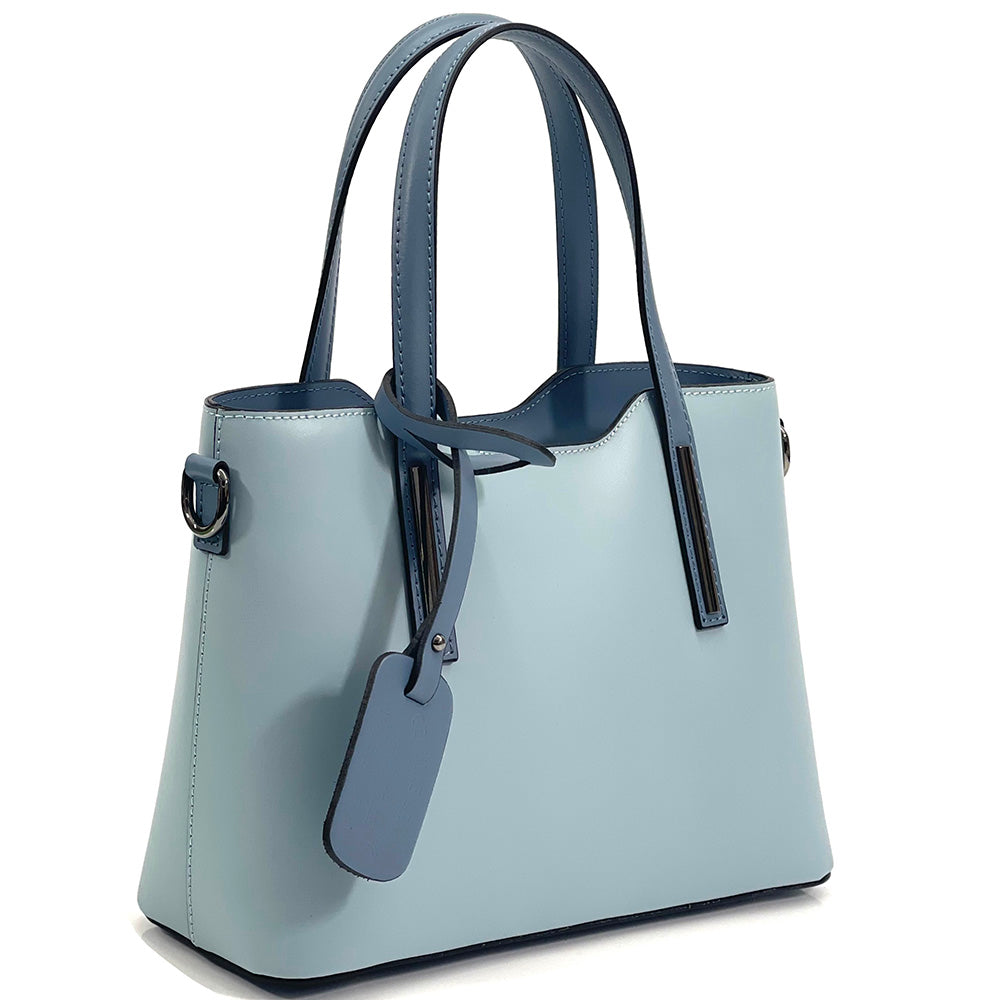 Farbe: Hellblau