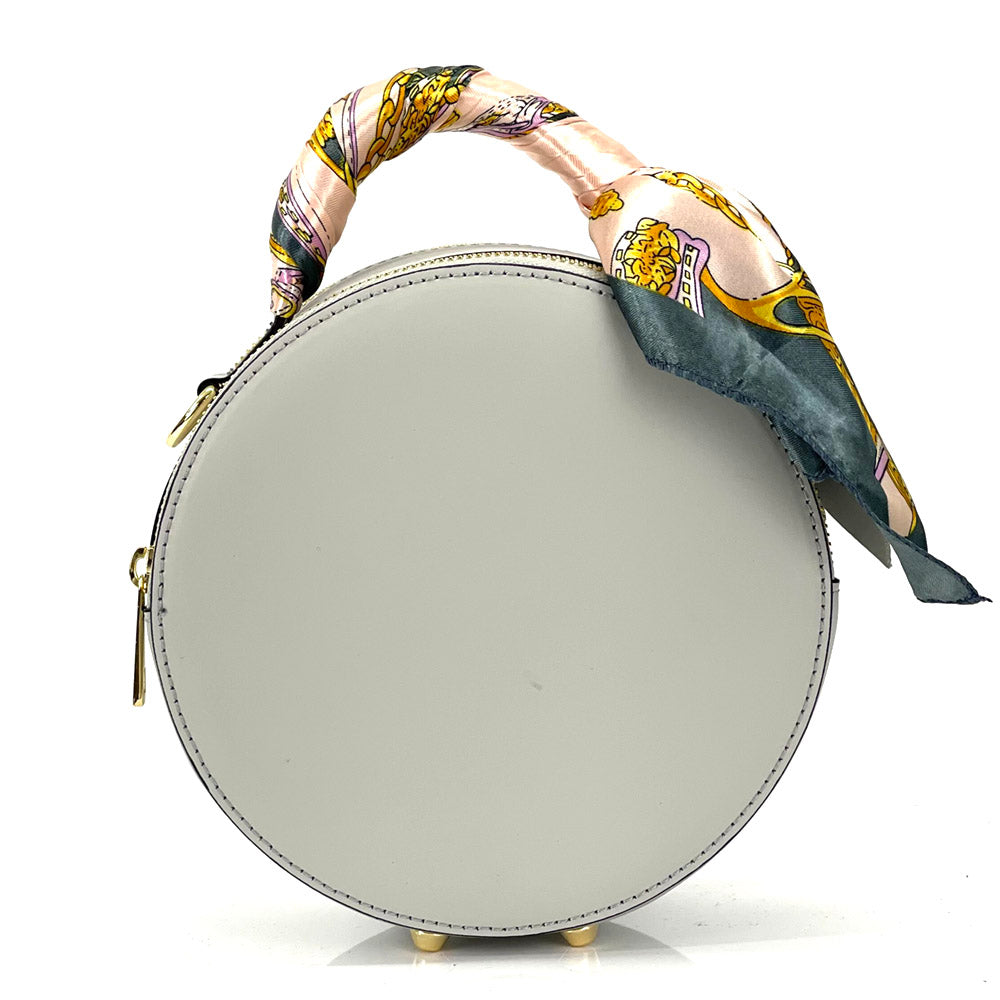 Farbe: Grau