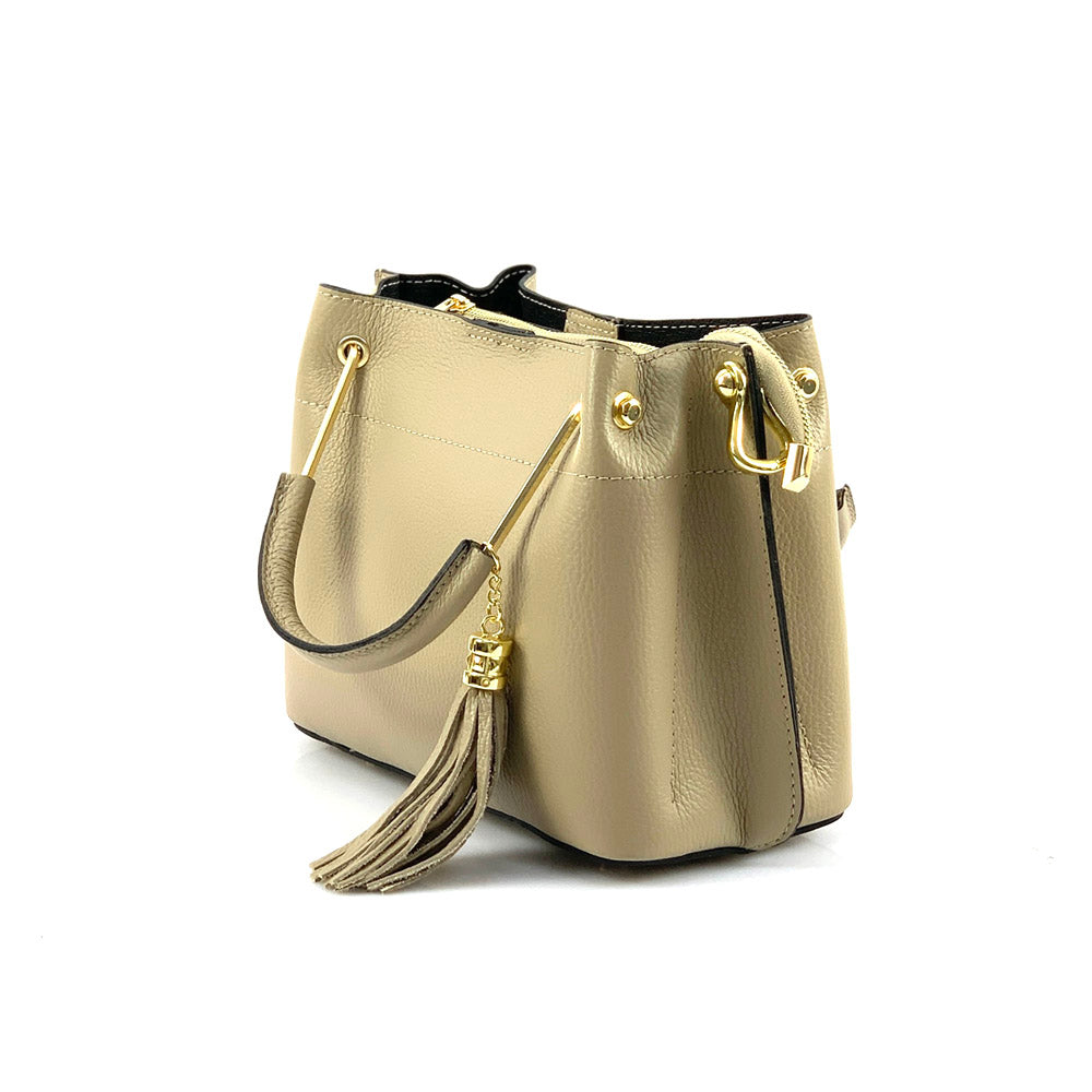 Farbe: Licht taupe