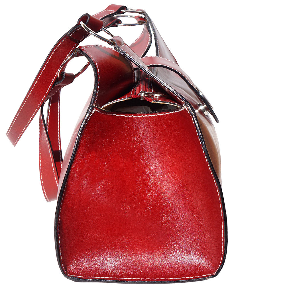 Farbe: Dunkelrot