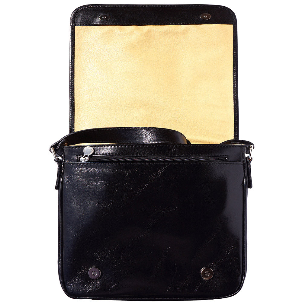 Farbe: Schwarz