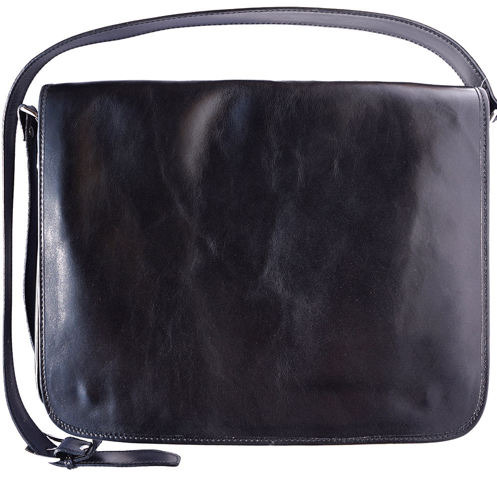 Farbe: Schwarz