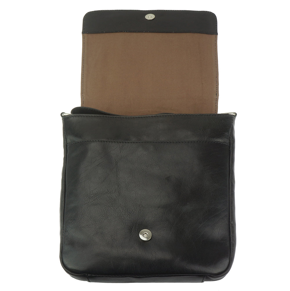 Farbe: Schwarz