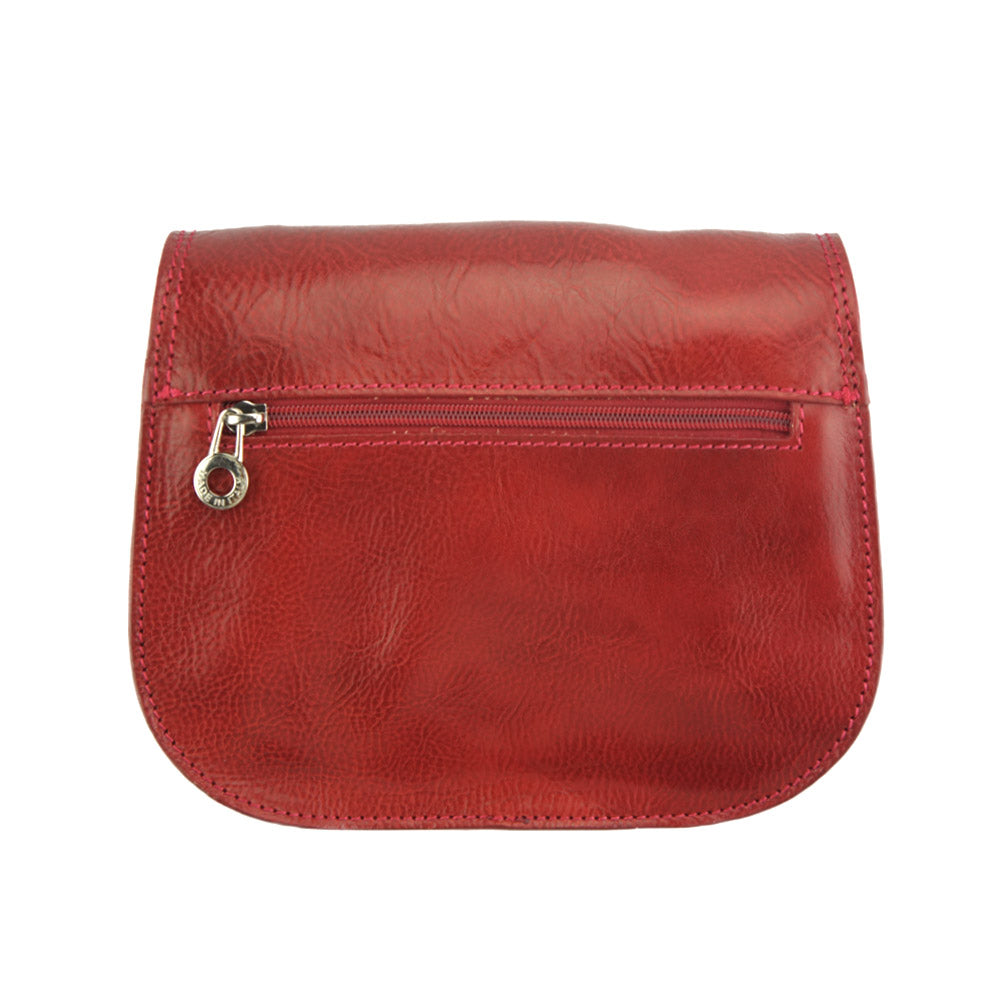 Farbe: Dunkelrot