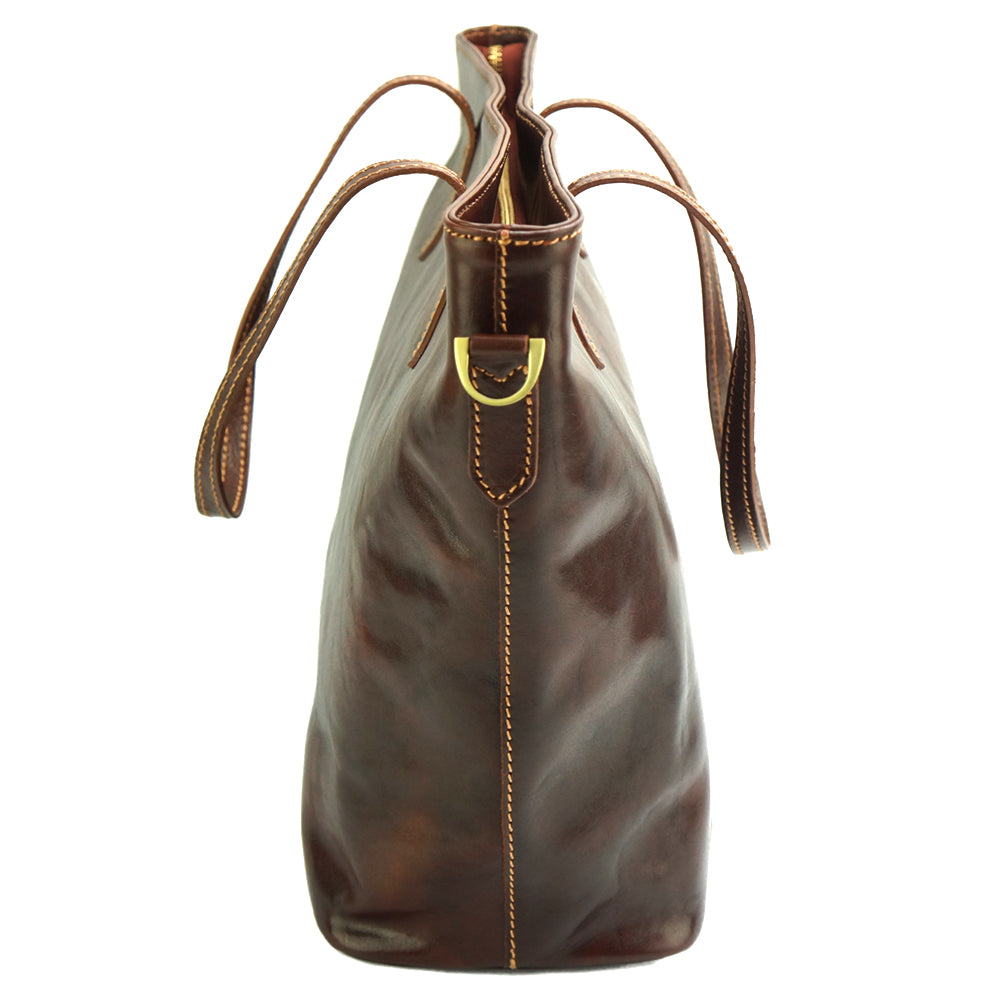 Farbe: Braun