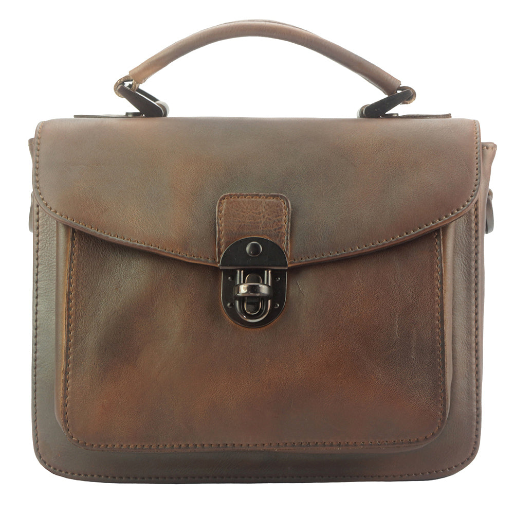 Farbe: Braun