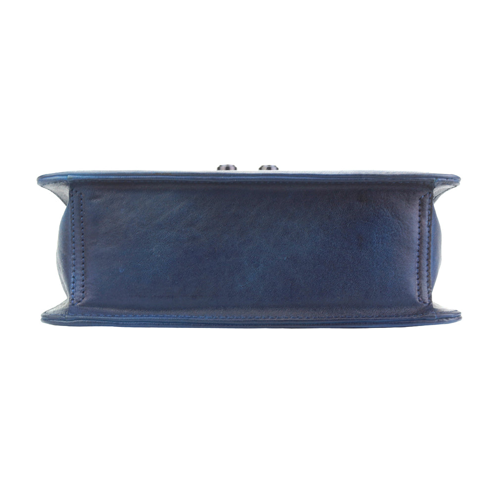 Farbe: Dunkelblau