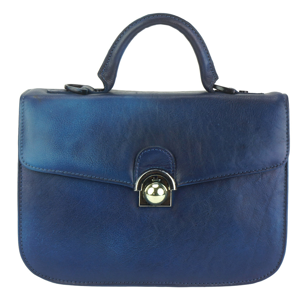 Farbe: Dunkelblau
