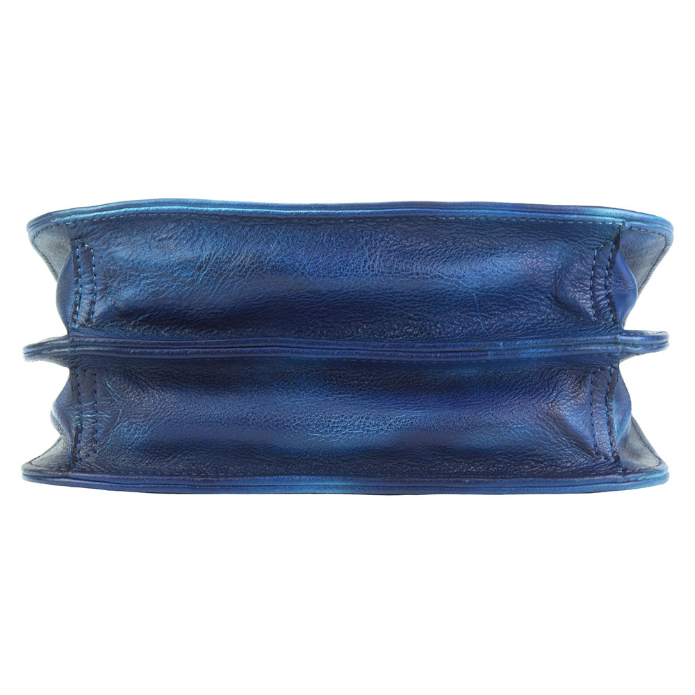Farbe: Dunkelblau