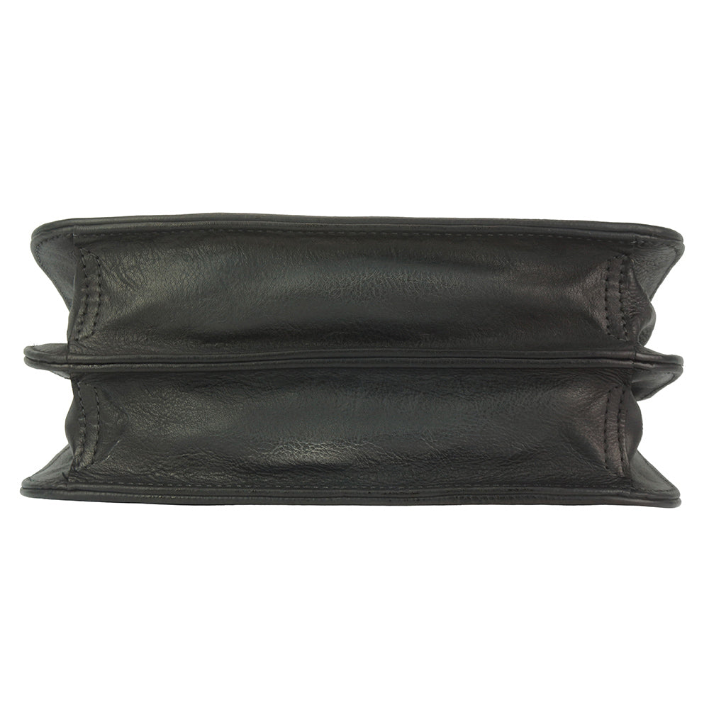 Farbe: Schwarz