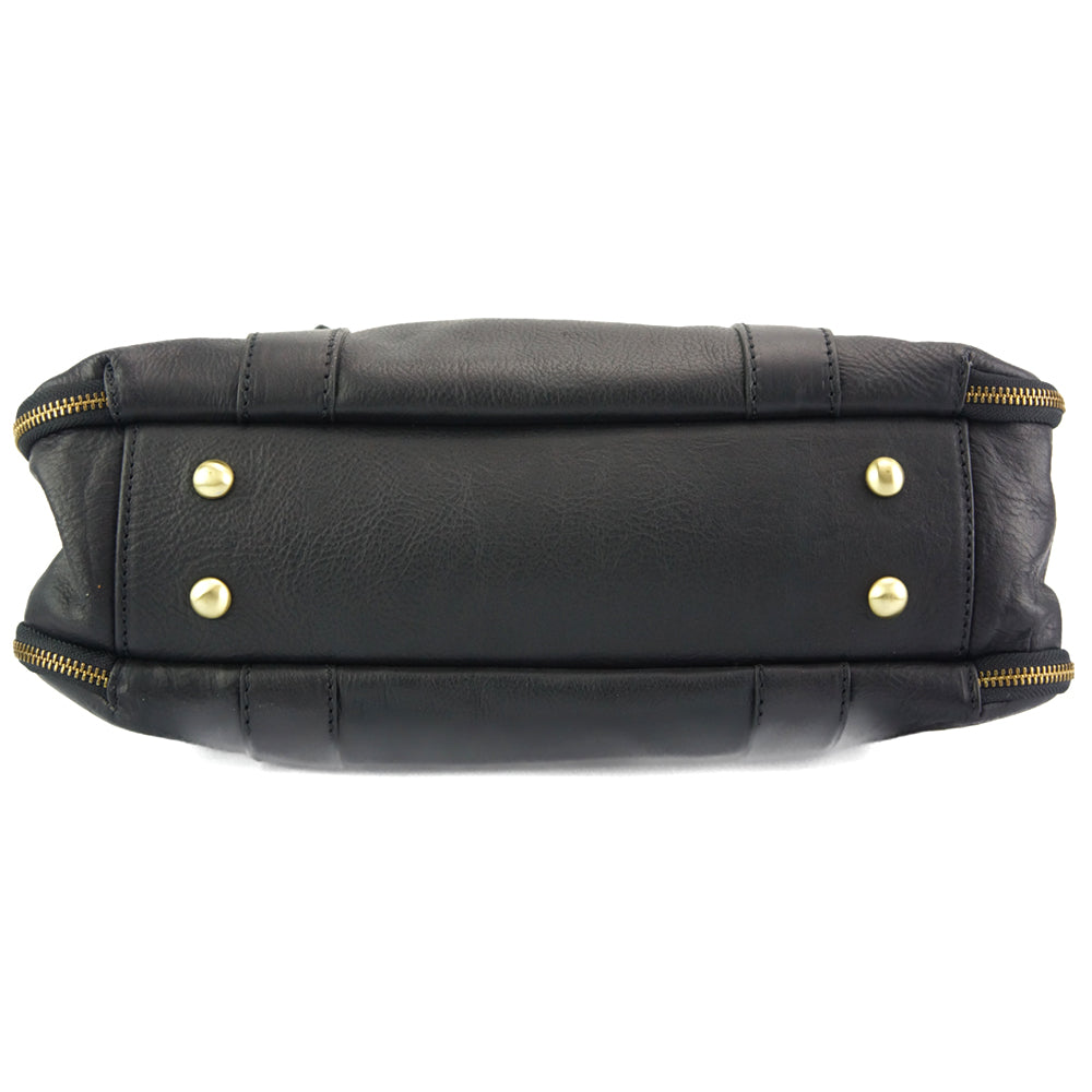 Farbe: Schwarz
