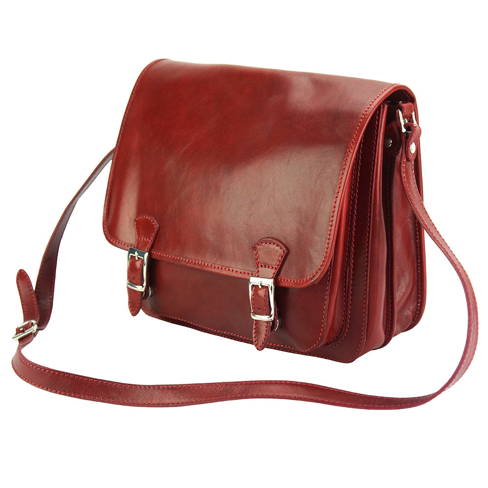 Farbe: Dunkelrot
