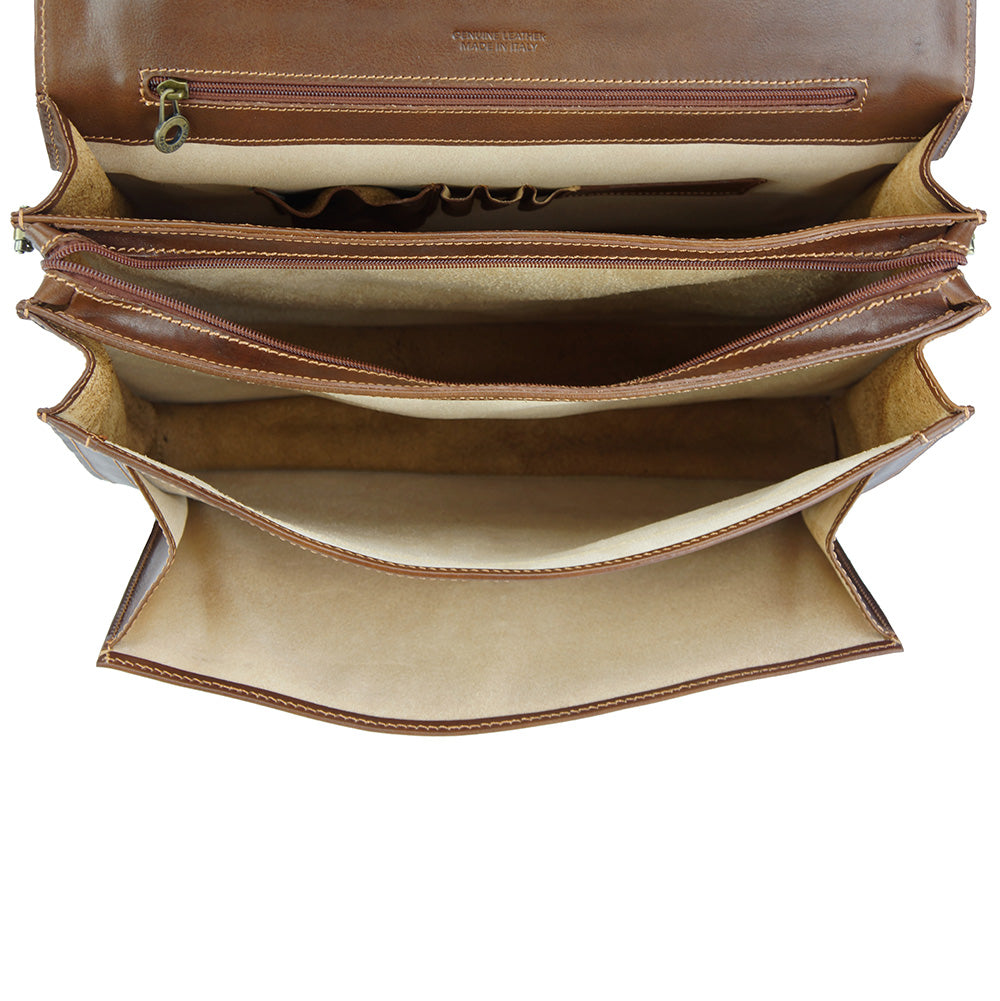 Farbe: Braun