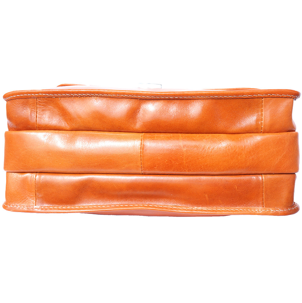 Farbe: Hellbraun