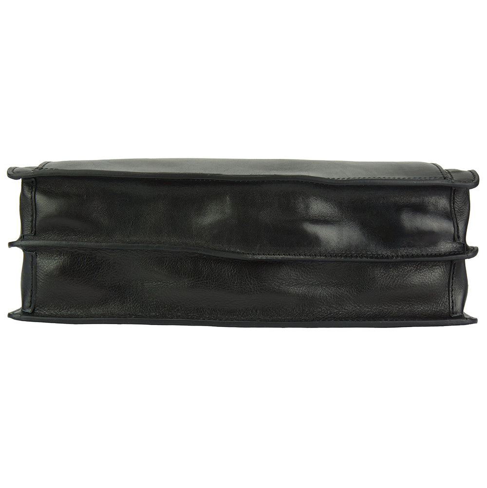 Farbe: Schwarz