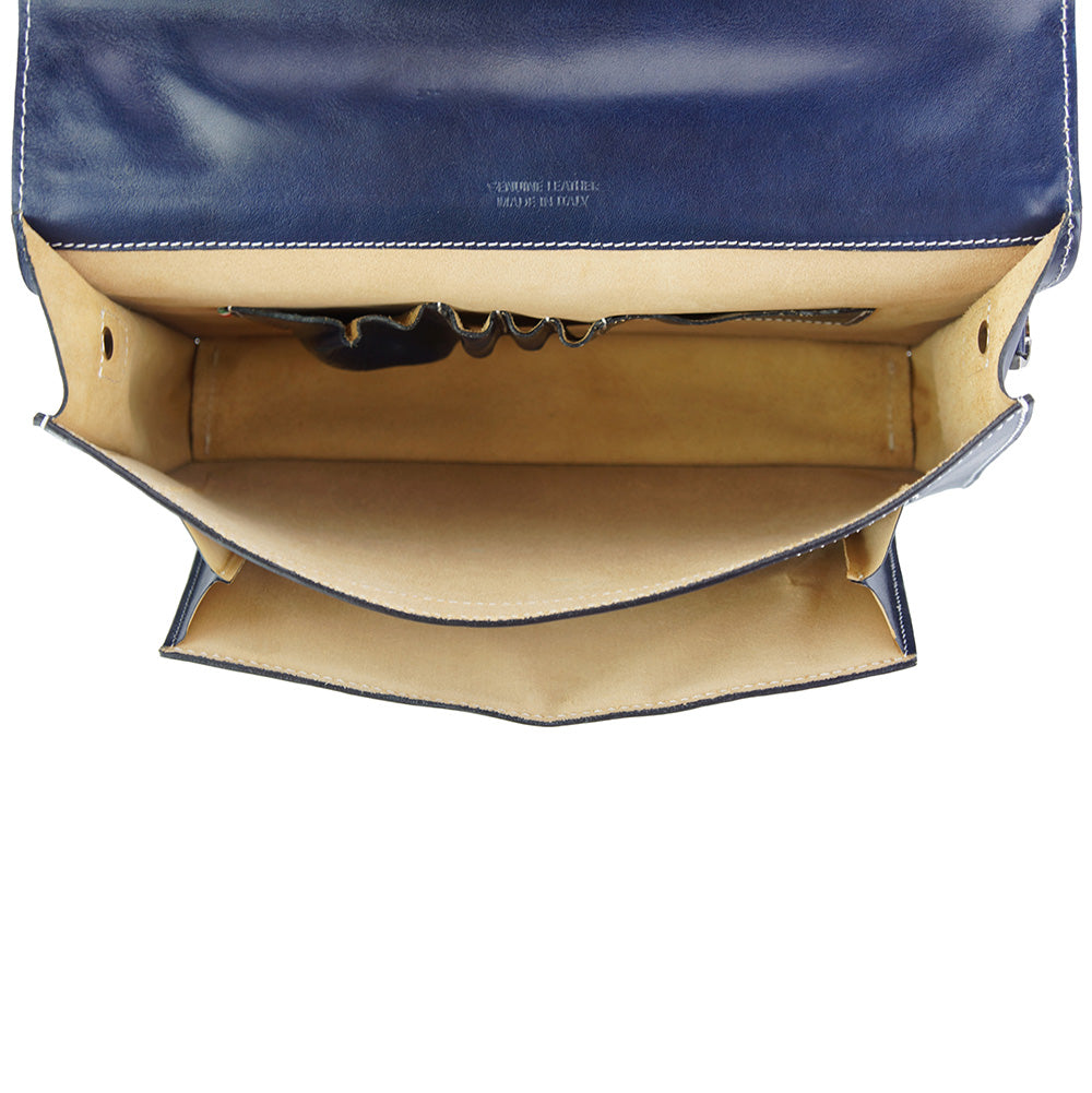 Farbe: Dunkelblau