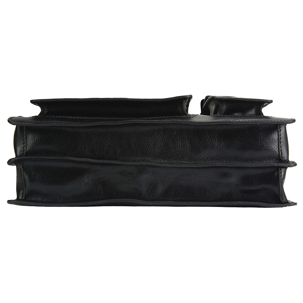 Farbe: Schwarz