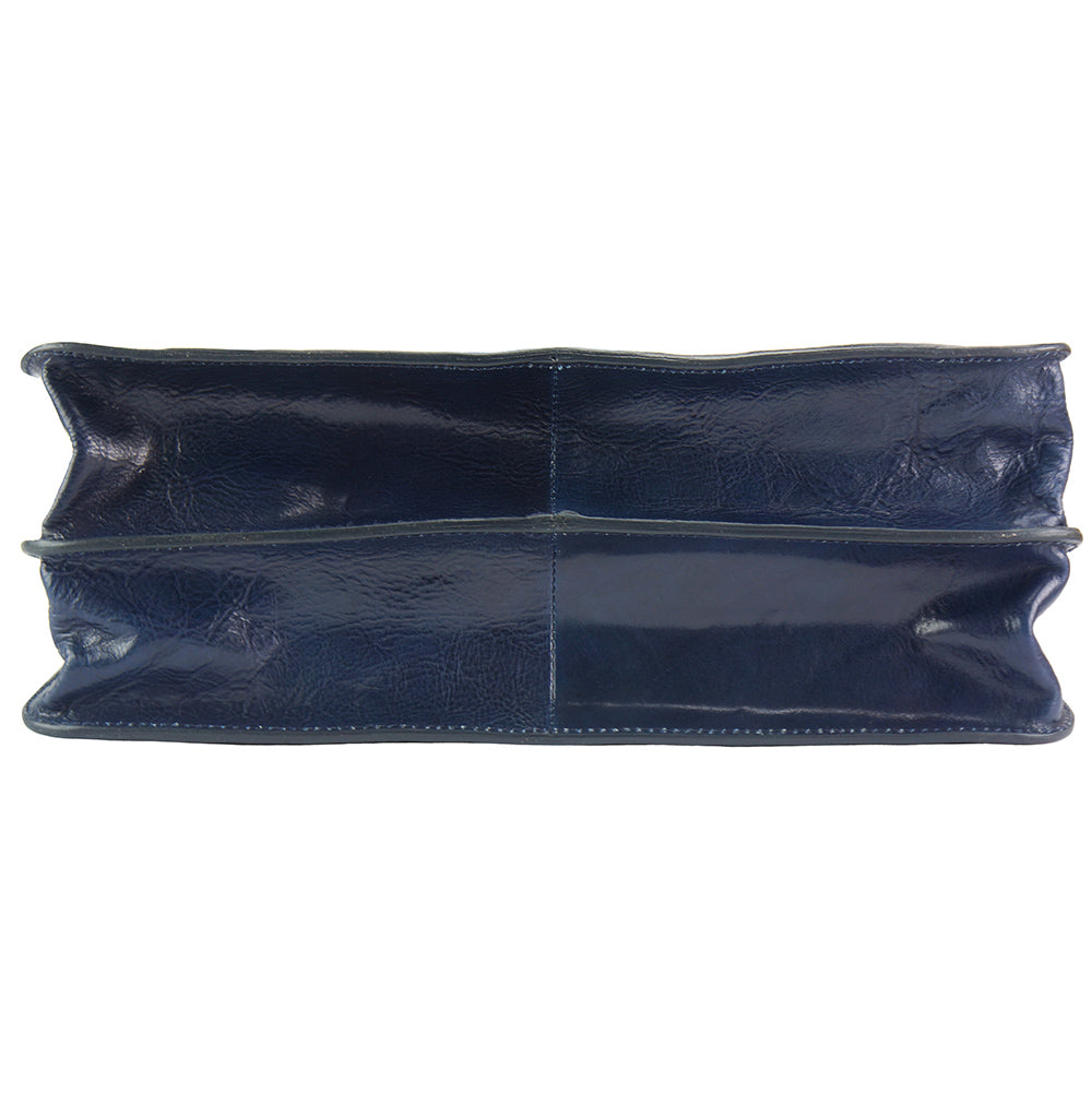 Farbe: Dunkelblau