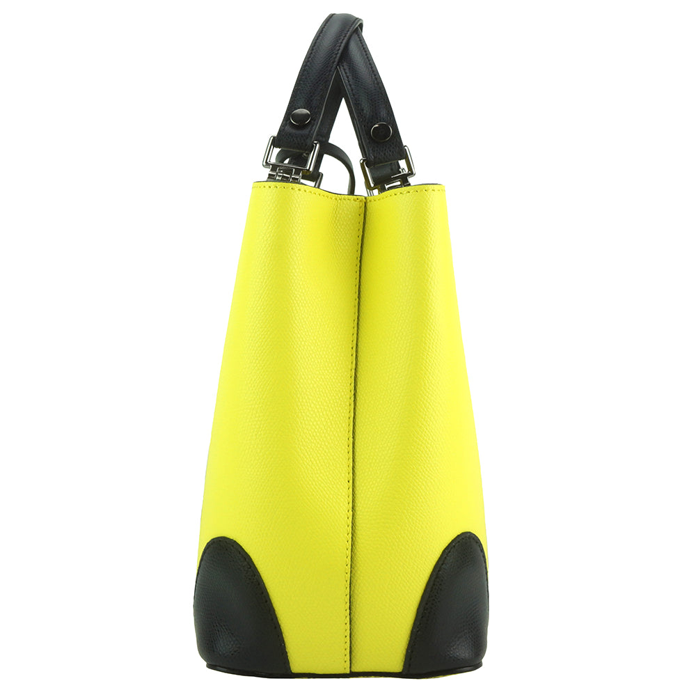 Farbe: Gelb