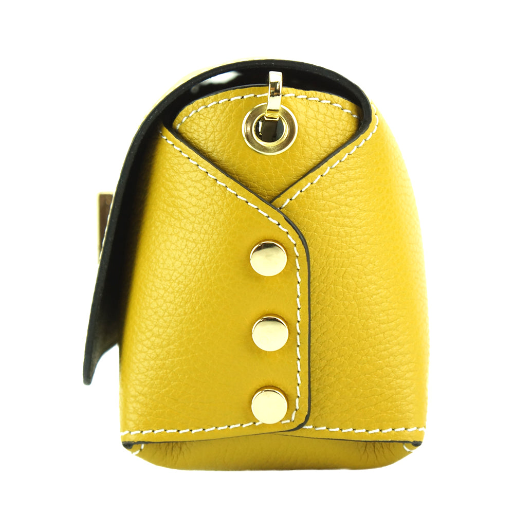 Farbe: Gelb