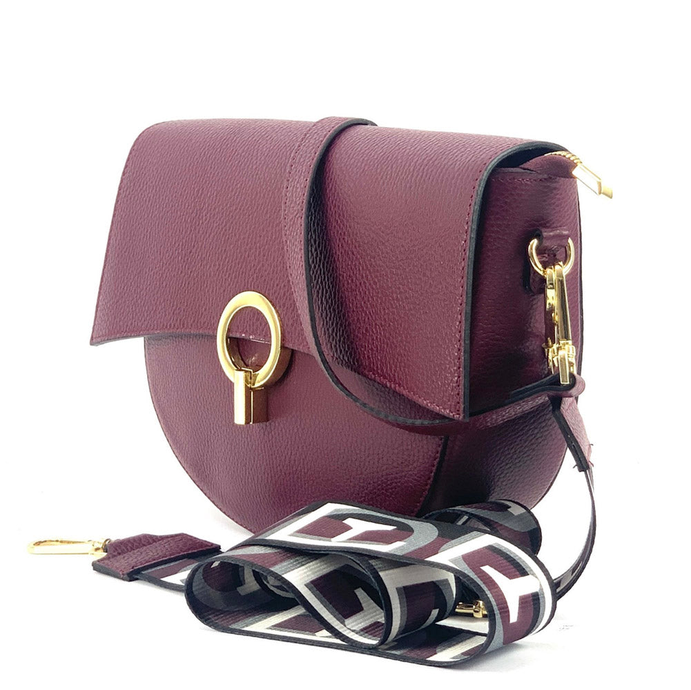 Farbe: Bordeaux