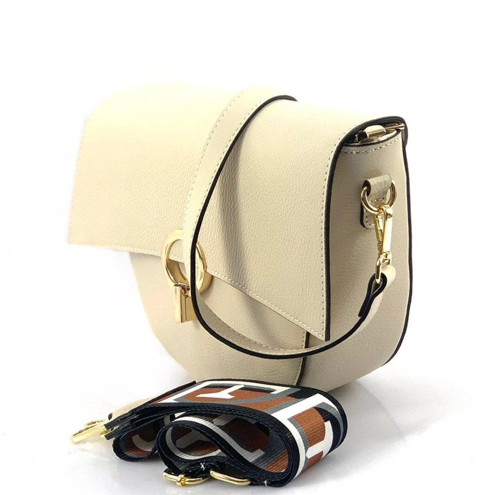 Farbe: Beige