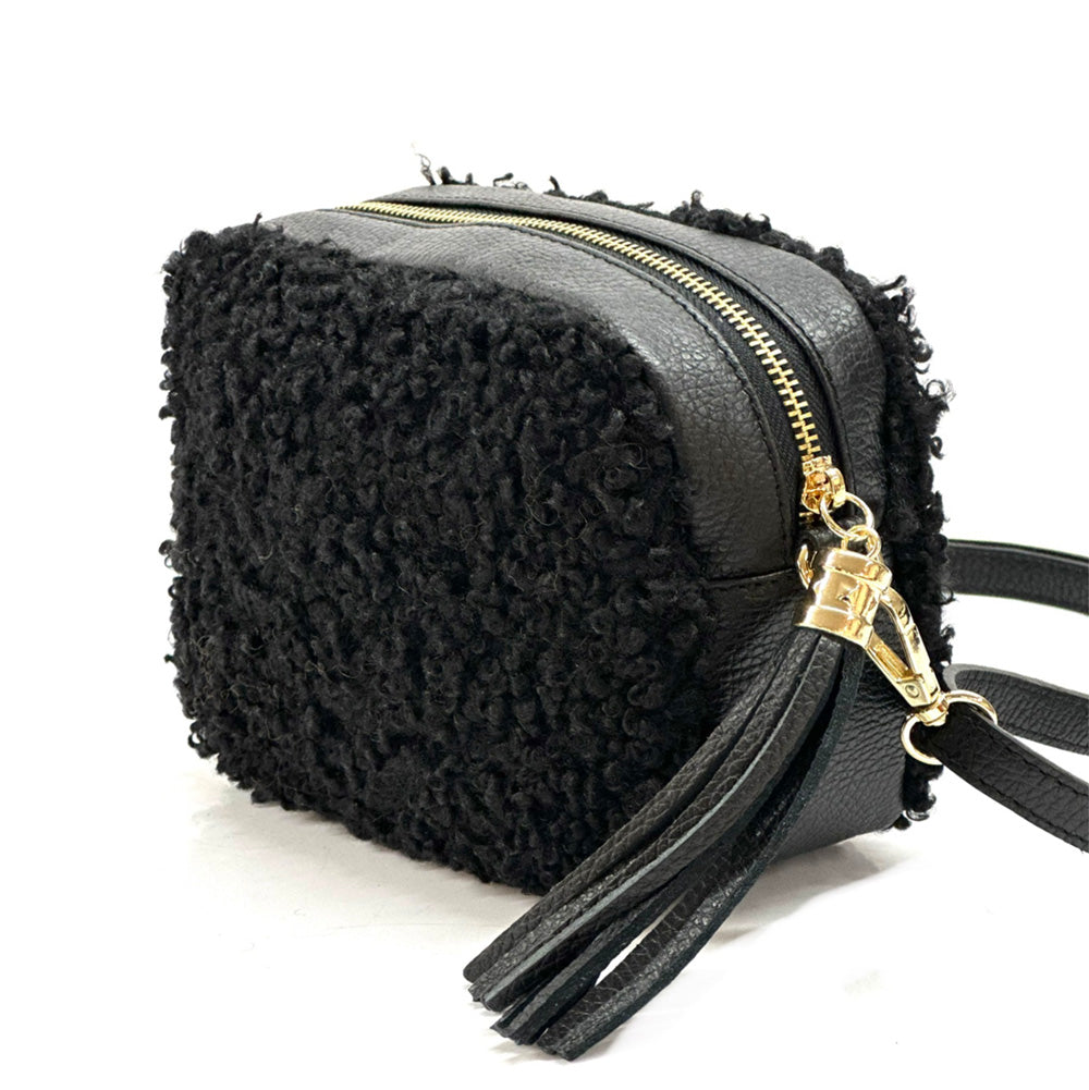 Farbe: Schwarz