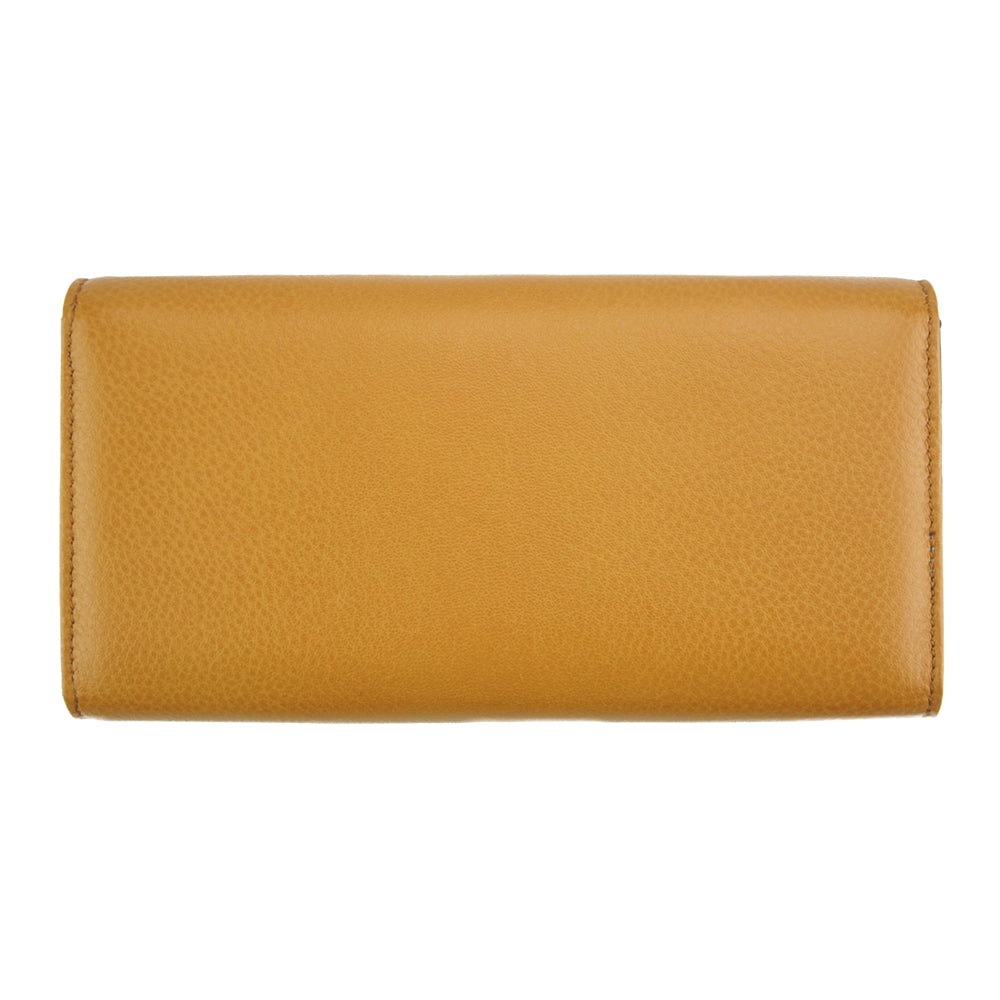 Farbe: Hellbraun