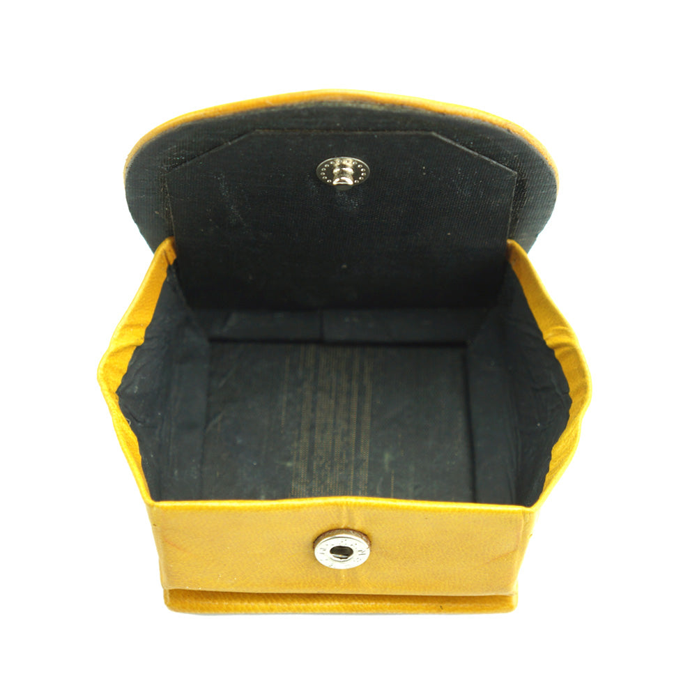 Farbe: Gelb
