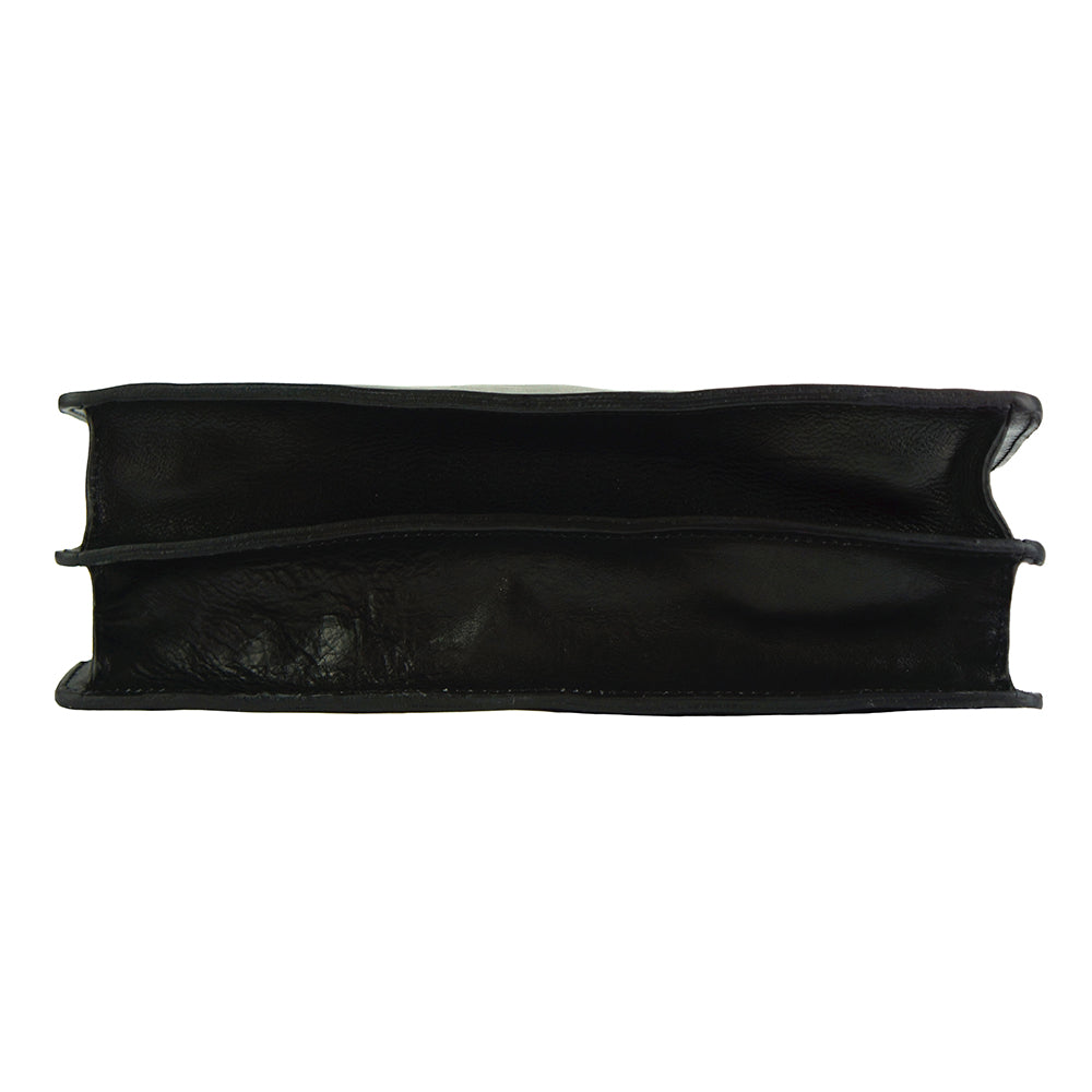 Farbe: Schwarz