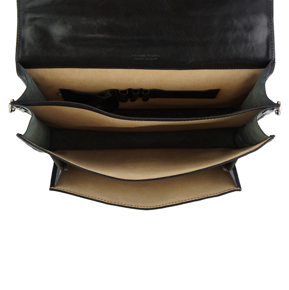 Farbe: Schwarz